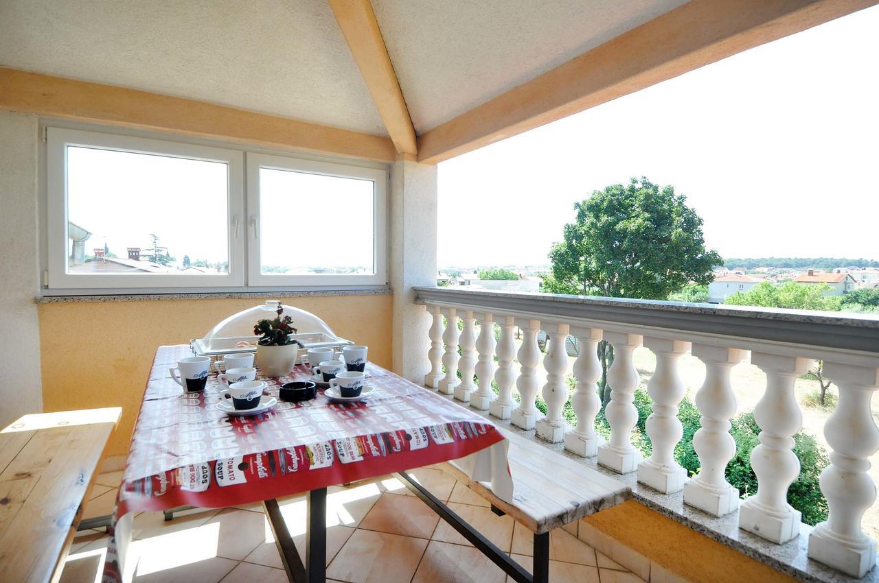Suitable Summer Apartments Pula Exterior foto
